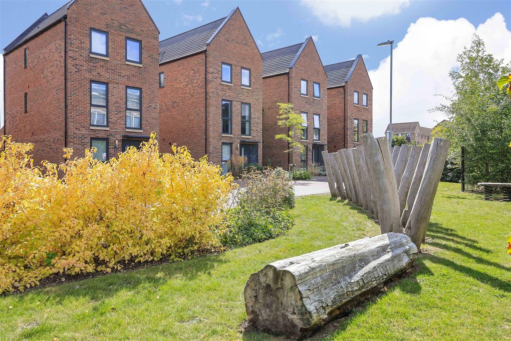 Property photo 1 of 24 Img (1).Jpg