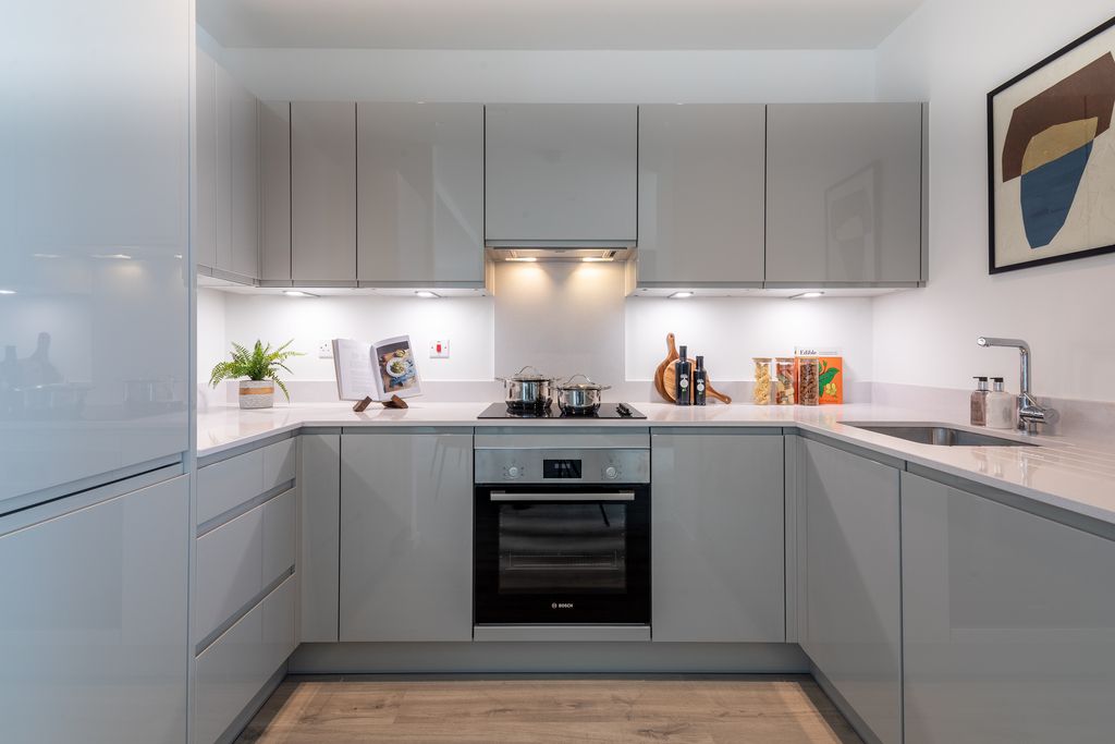 Property photo 1 of 8 25.05.02 Cside Meridian One 2 Bed Apt -53-Hdr