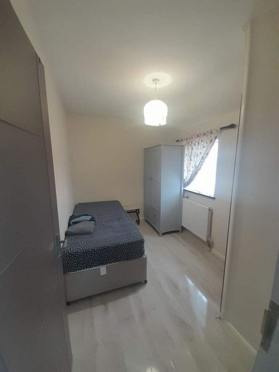 Property photo 1 of 3