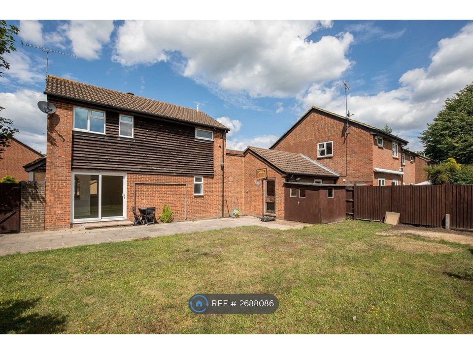 Property photo 2 of 24 Large Garden