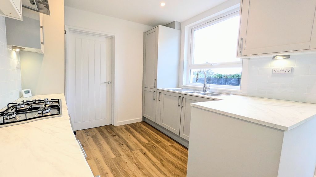 Property photo 3 of 21 Pxl_20251124_121615558~2