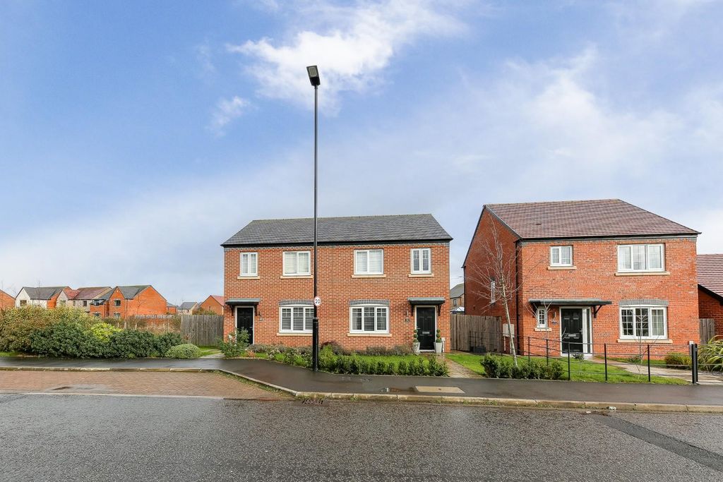 Property photo 1 of 20 External