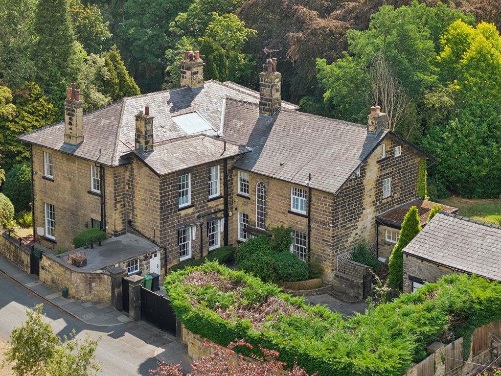 Property photo 1 of 27