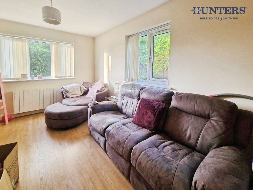 Property photo 3 of 5 Pbox-Img.Jpg