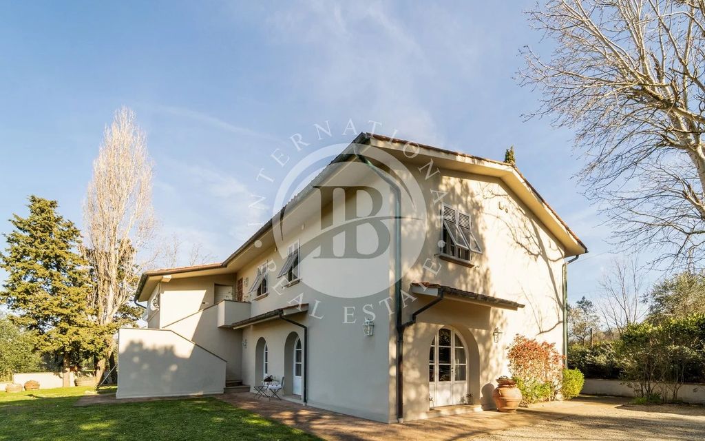 Property photo 1 of 34