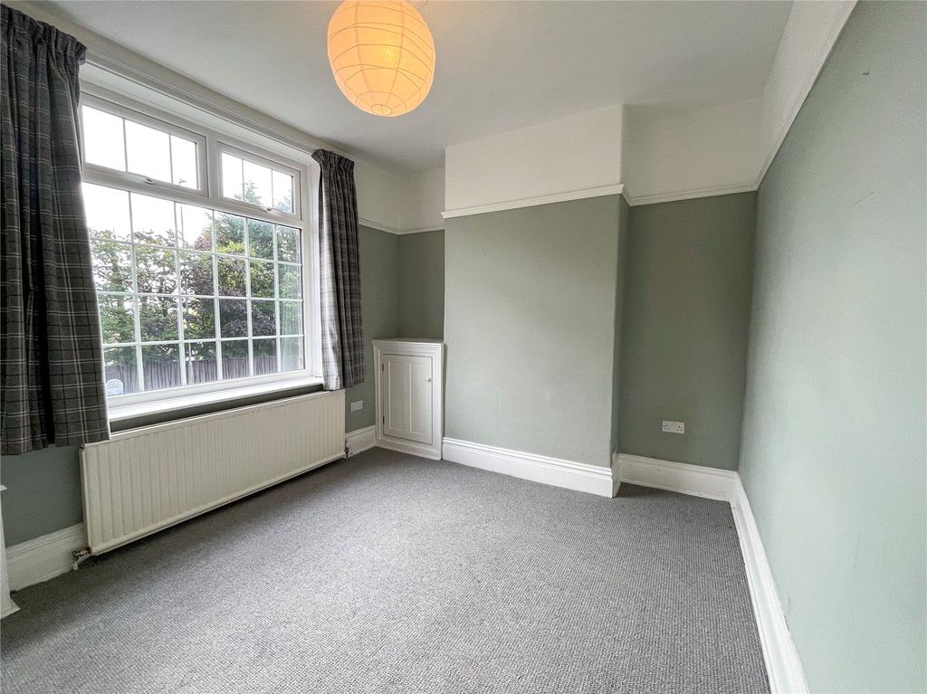 Property photo 2 of 17 Dining Room