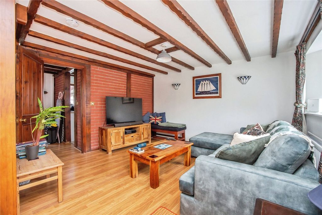 Property photo 3 of 14 Picture No. 05
