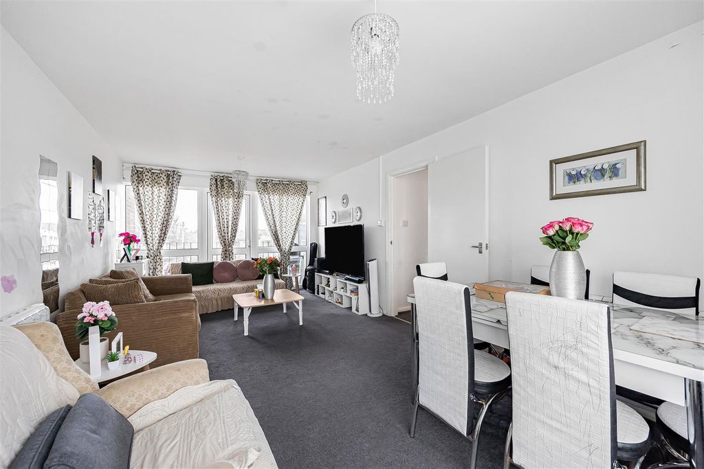 Property photo 3 of 9 Living Room