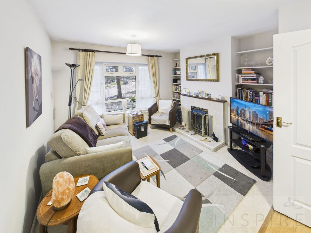 Property photo 3 of 23