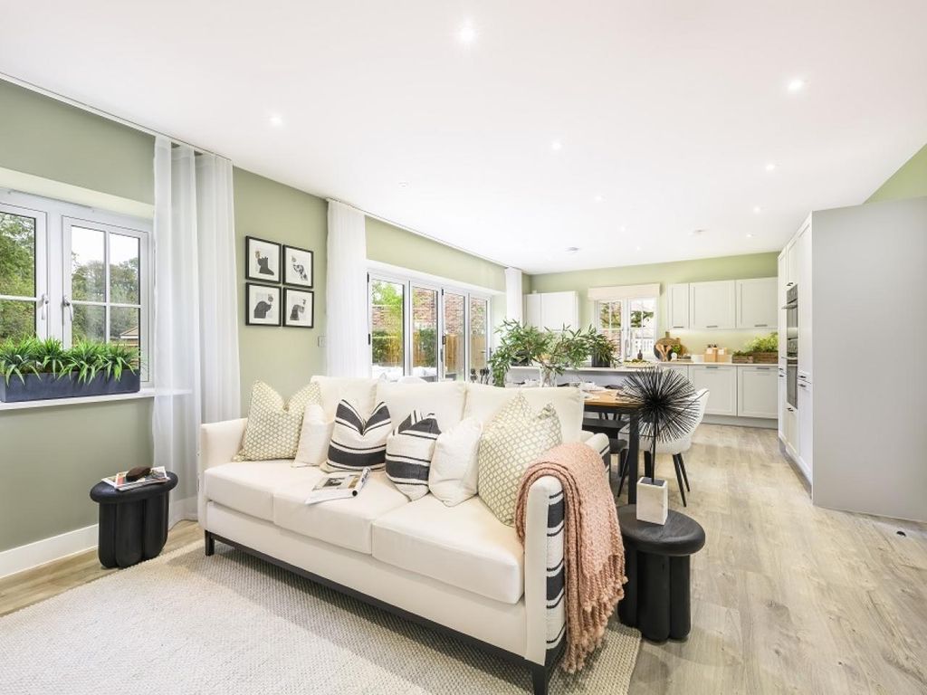 Property photo 2 of 19 Millside Grange, Living Room