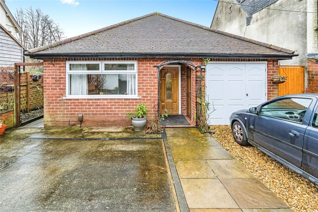 Property photo 1 of 20 Picture No. 06