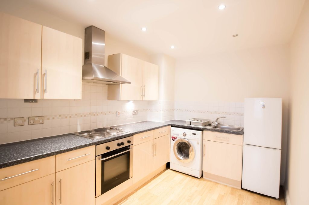 Property photo 1 of 6