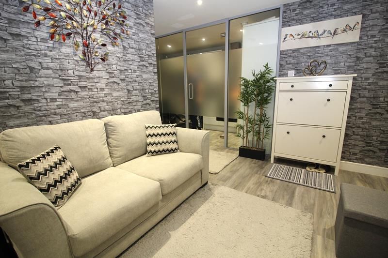 Property photo 3 of 6 Lounge2