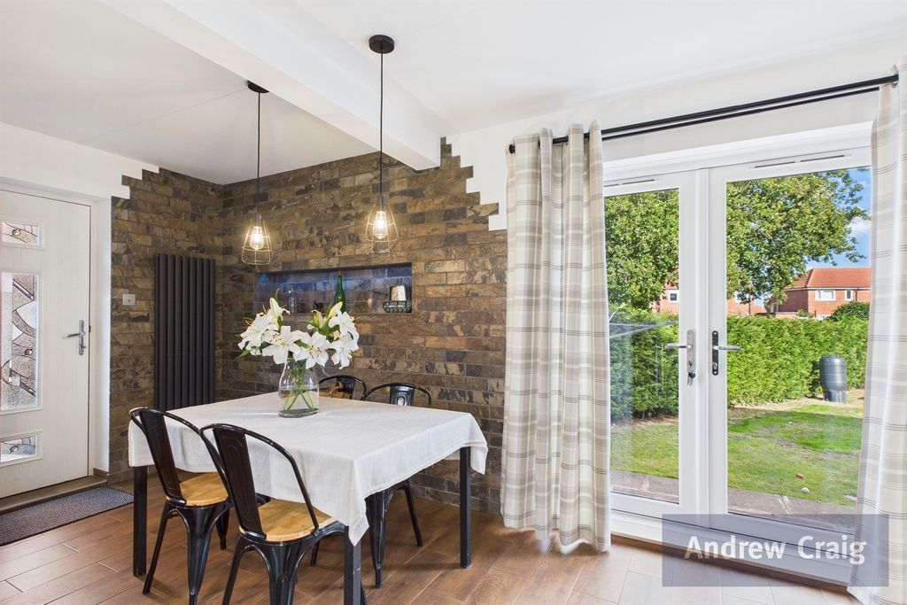 Property photo 3 of 14 Dining Area