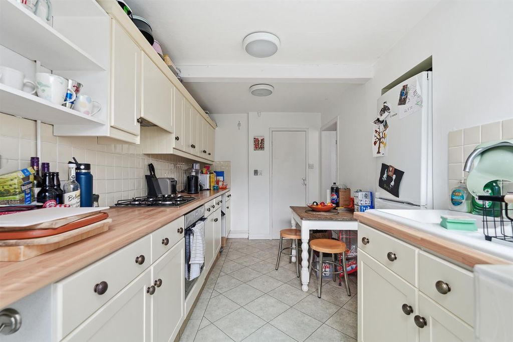 Property photo 3 of 15 Kitchen