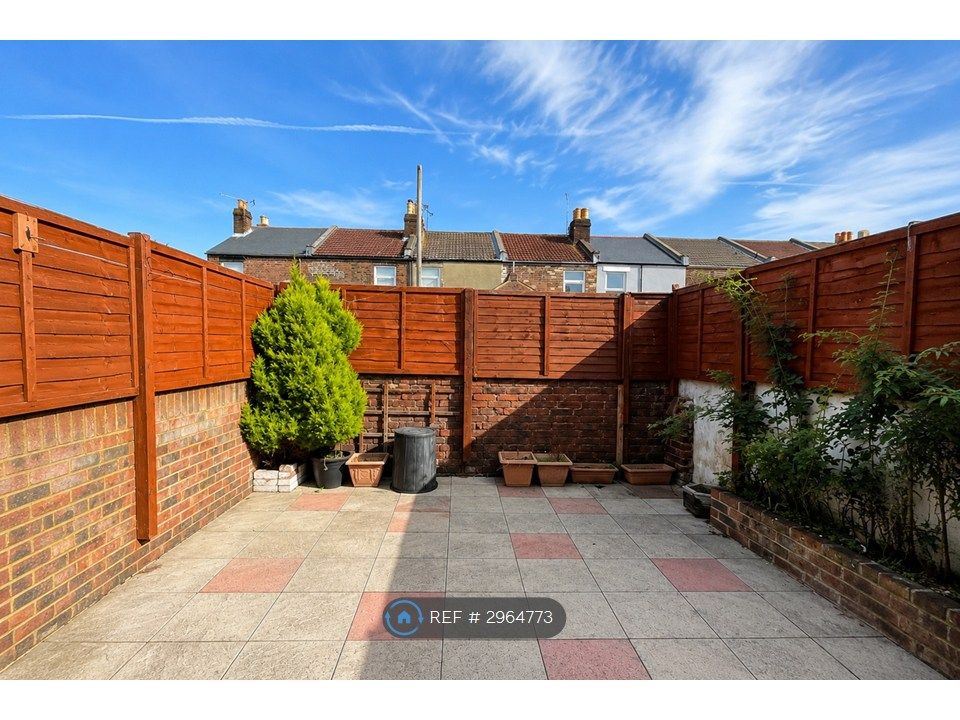 Property photo 3 of 8