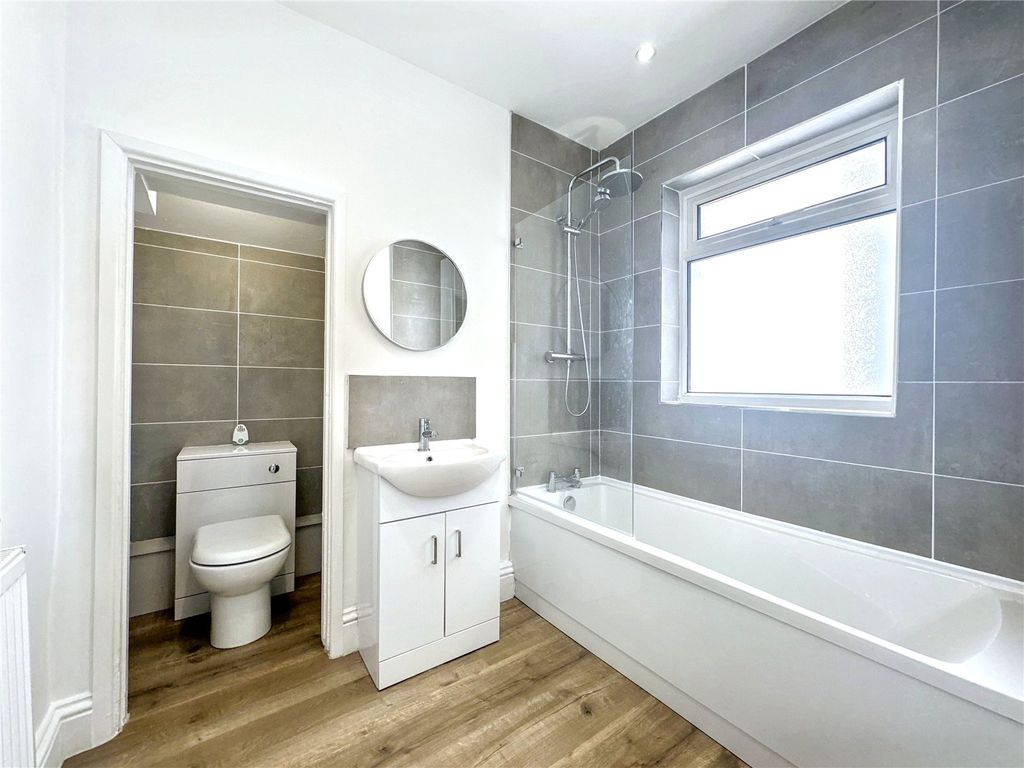 Property photo 2 of 11 Picture No. 04