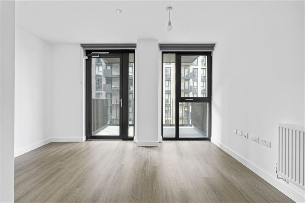 Property photo 1 of 19 (Main)