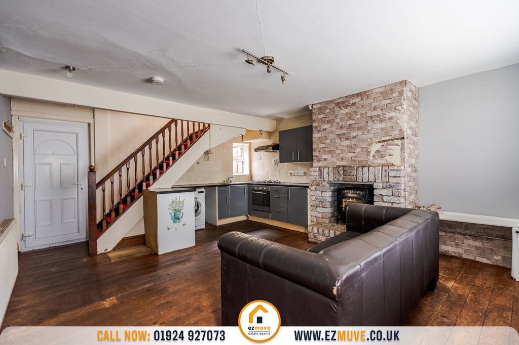 Property photo 3 of 13