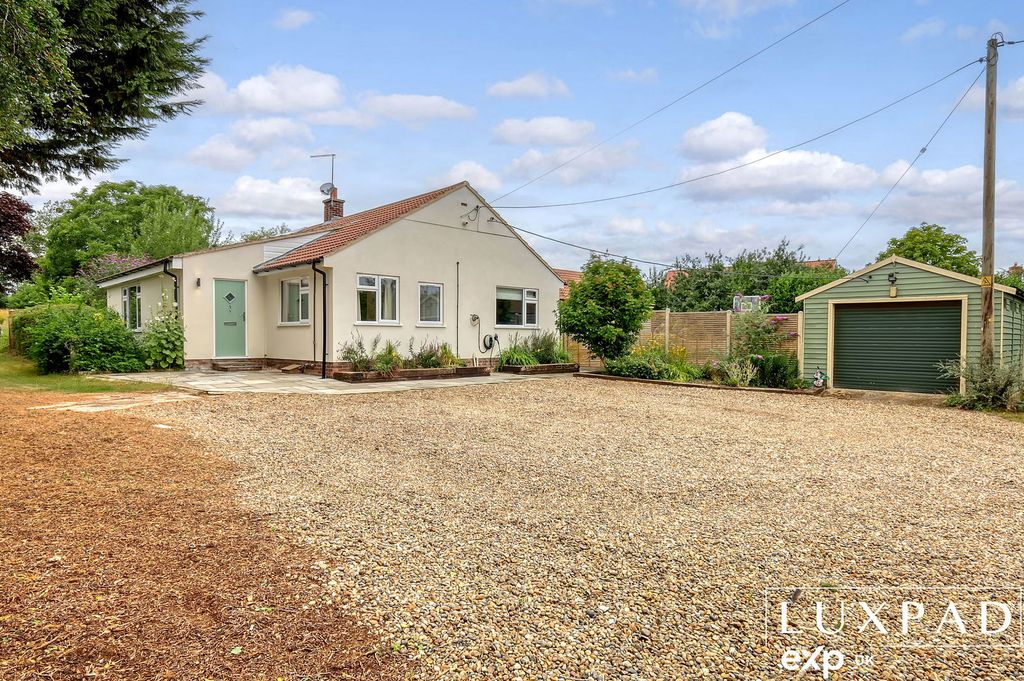 Property photo 2 of 32