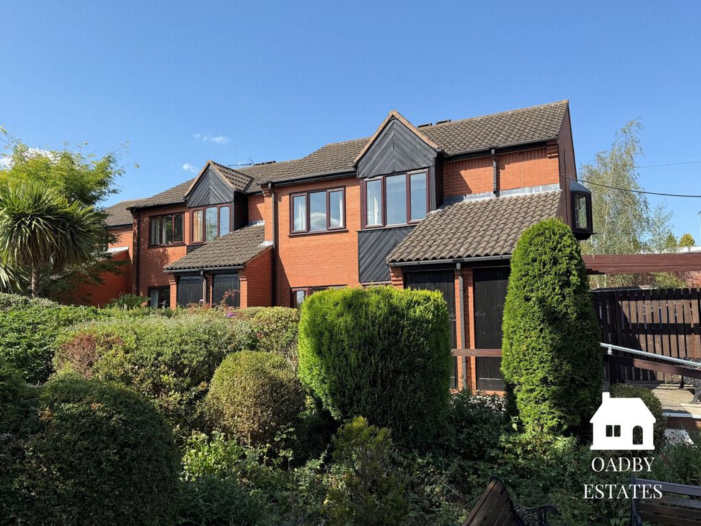 Property photo 1 of 9 Photo 2