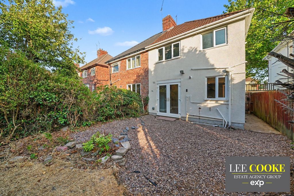Property photo 3 of 28