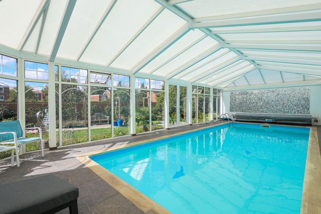 Property photo 2 of 20 Picture No. 27