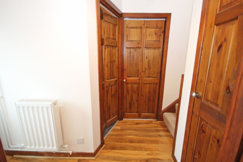 Property photo 2 of 25
