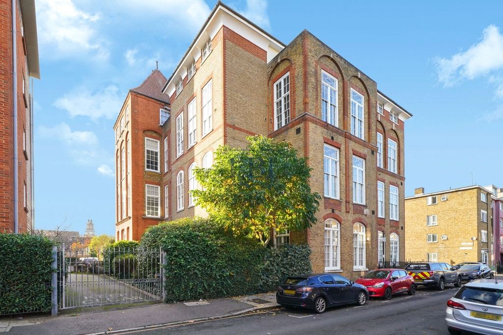 Property photo 2 of 16 Picture No. 06