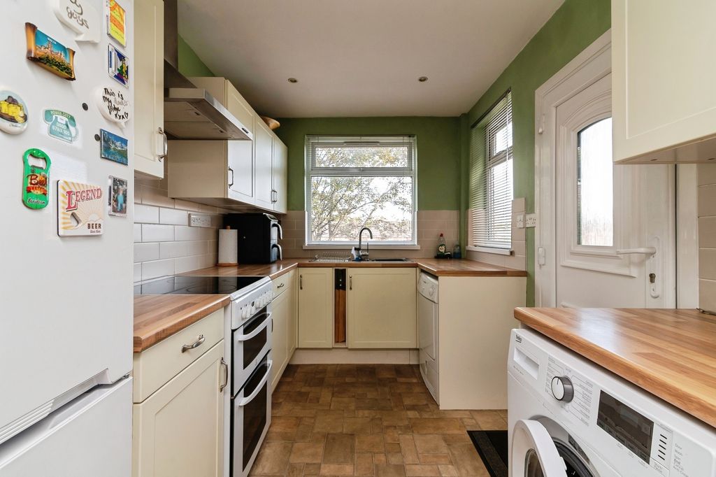Property photo 3 of 18 Pbox-Img.Jpg