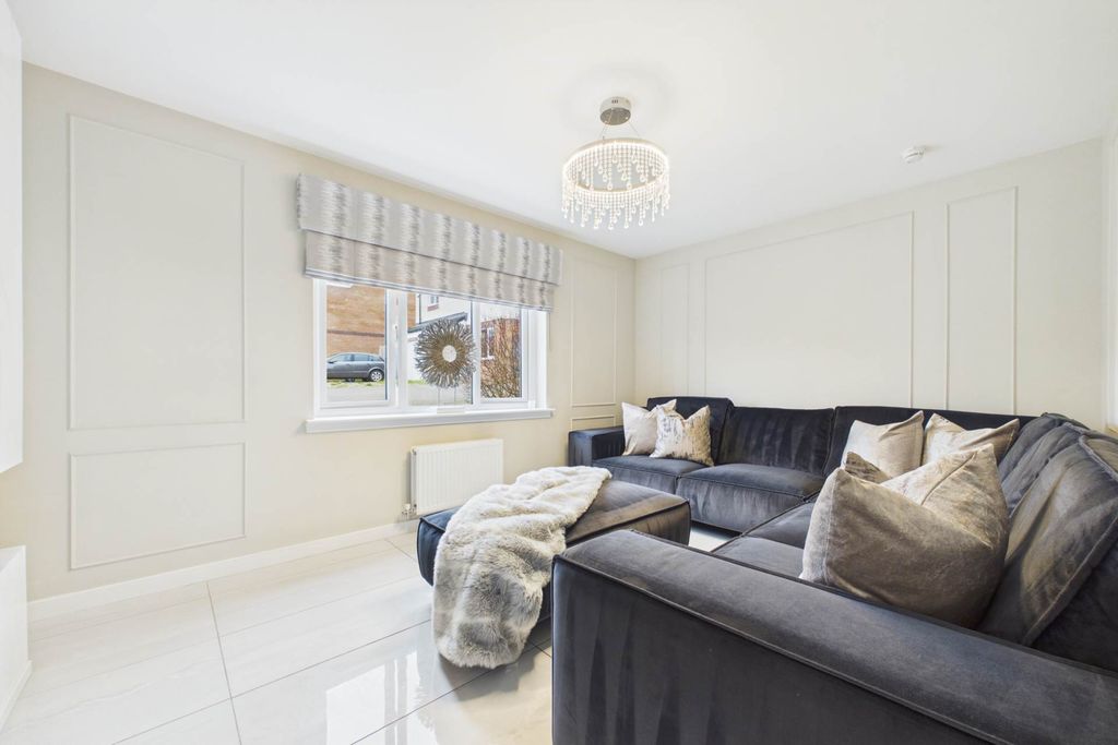 Property photo 3 of 31