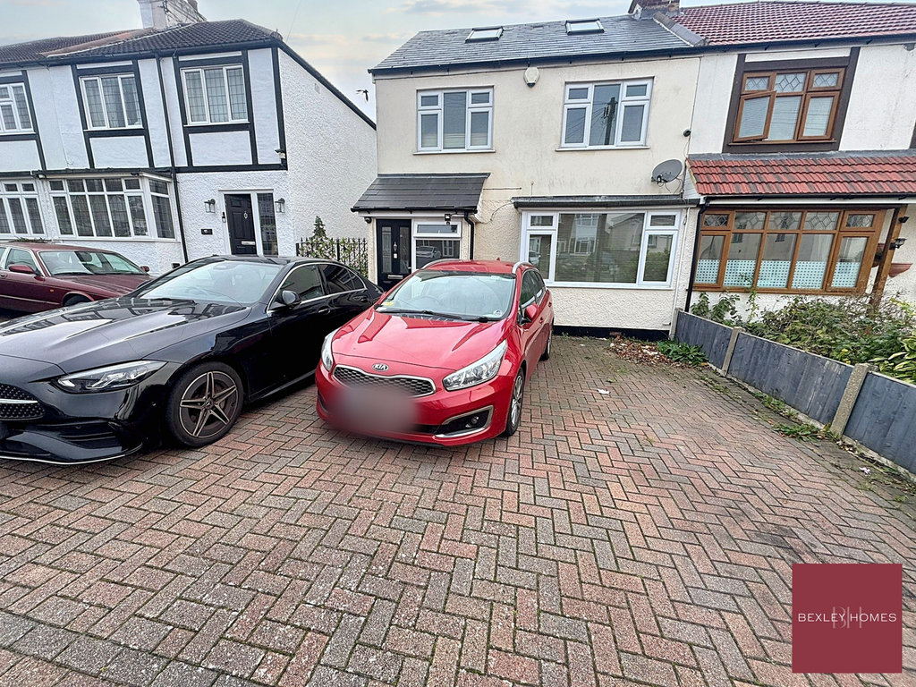 Property photo 1 of 18 Front (Exterior)