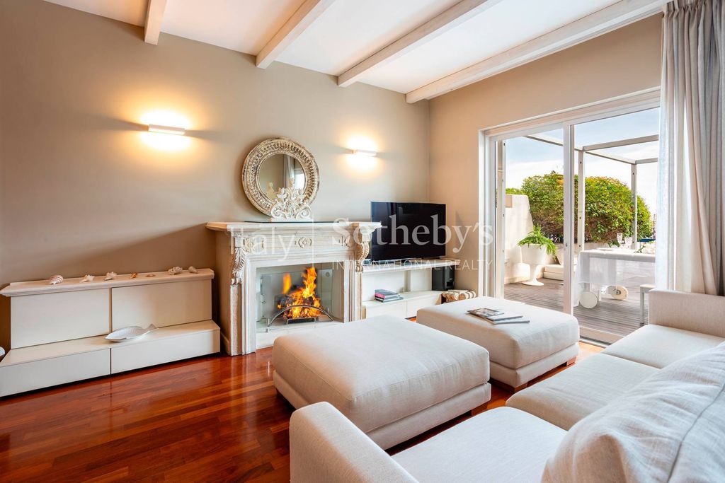 Property photo 3 of 33