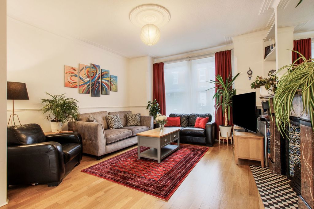 Property photo 3 of 21