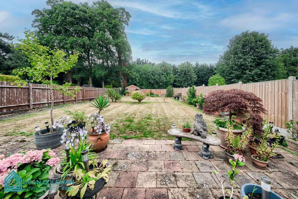 Property photo 2 of 13