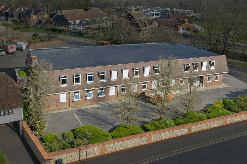 Property photo 1 of 10 Exterior Photo_Outline.Jpg