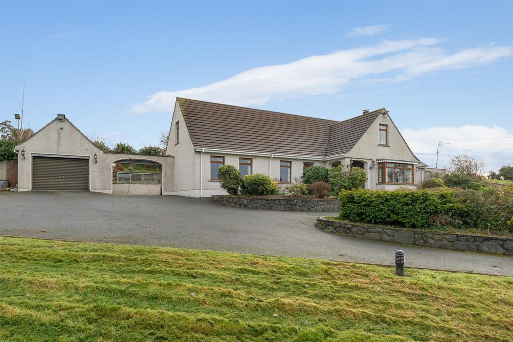 Property photo 3 of 52 55 Peartree Road 50.Jpg