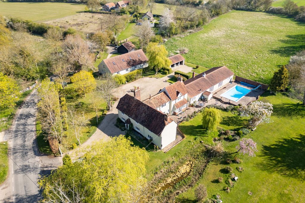 Property photo 1 of 34