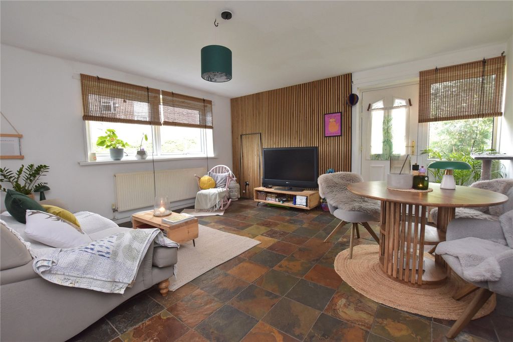 Property photo 1 of 14 Picture No. 01