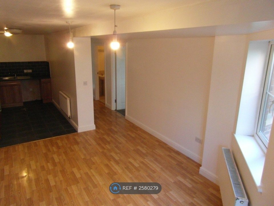 Property photo 3 of 8