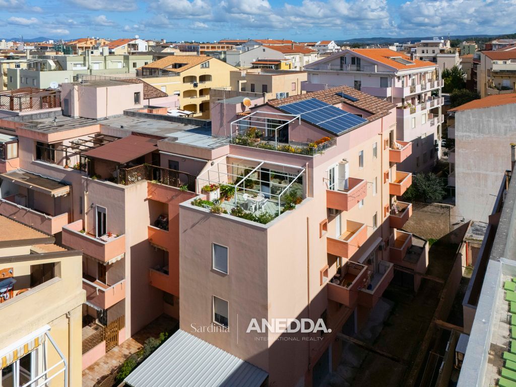 Property photo 3 of 83