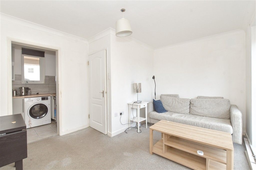 Property photo 1 of 4 Lounge