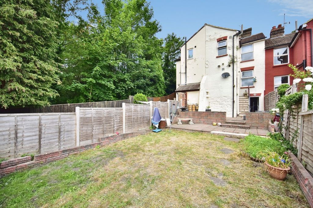Property photo 2 of 20 Pbox-Img.Jpg