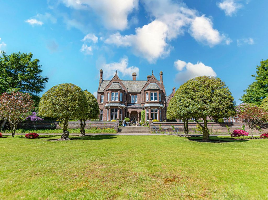 Property photo 3 of 32