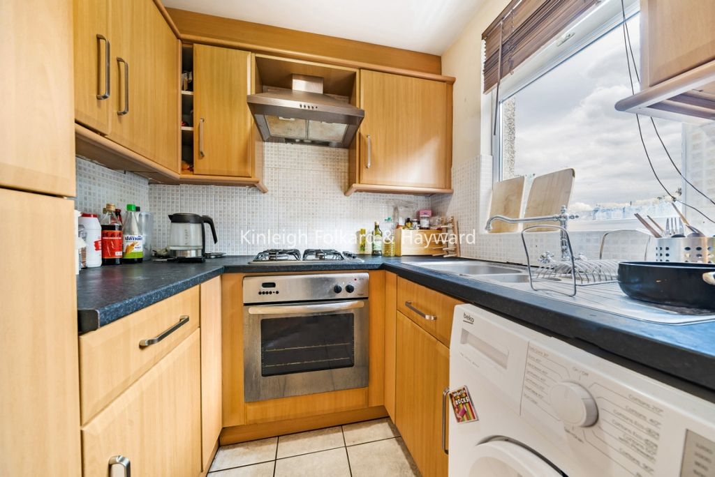 Property photo 2 of 6 66F69122-F0Bd-4Bdf-8