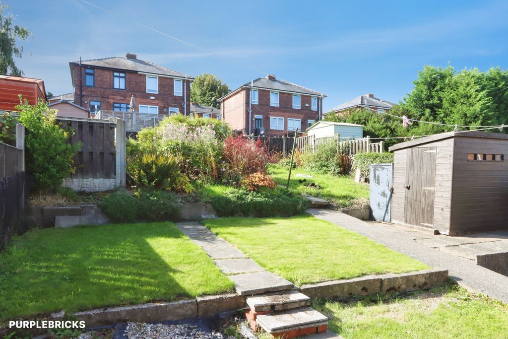 Property photo 2 of 39