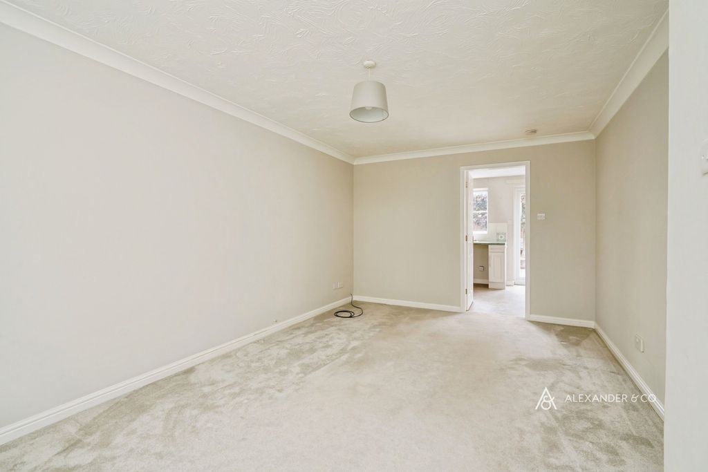 Property photo 2 of 12 Pbox-Img.Jpg