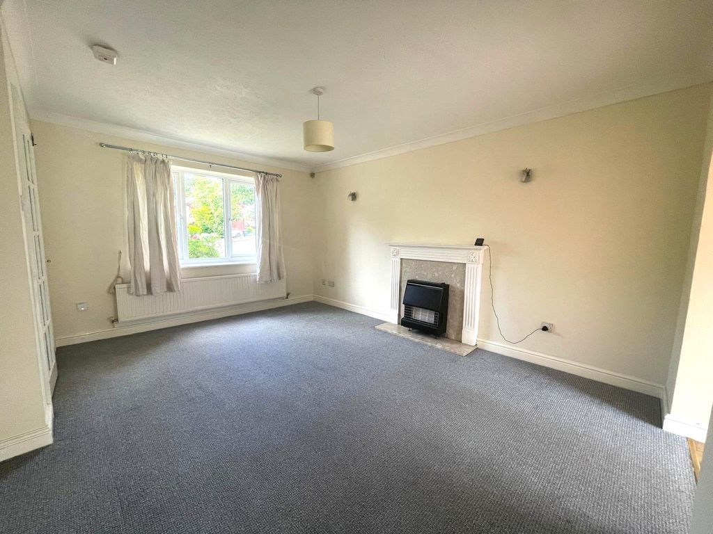 Property photo 2 of 11 Photo 7
