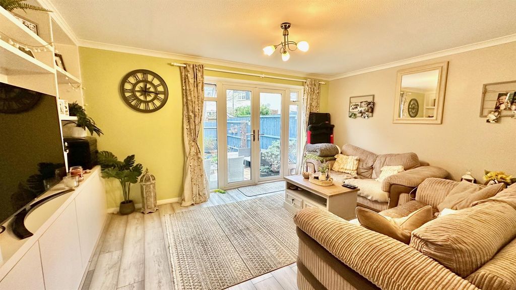 Property photo 1 of 23