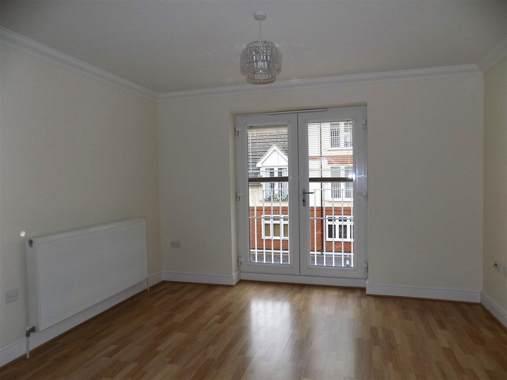 Property photo 3 of 11 8.Jpg
